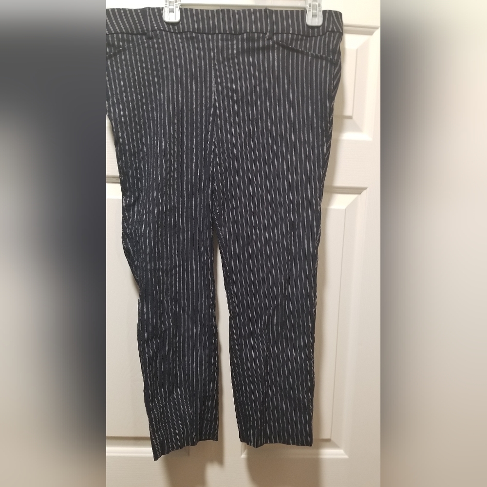 Torrid Navy Blue Pull-On Slacks w/ white double pinstripes sz 1R